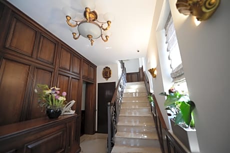 Noblesse Boutique Hotel