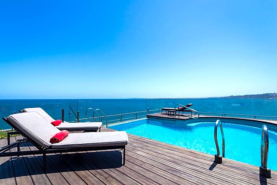 Radisson Blu Acqua Hotel & Spa Concon