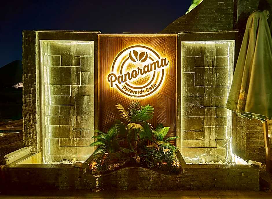 PANORAMA view pyramids