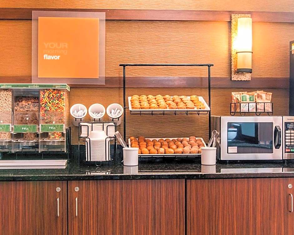 Comfort Inn & Suites and Conference Center