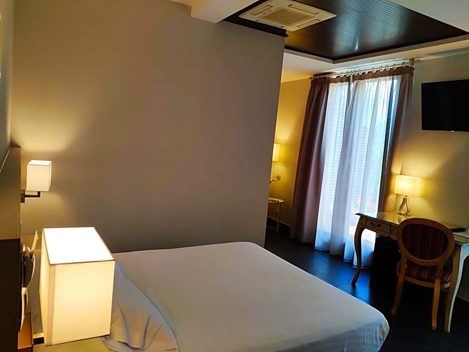 Hotel Puerta del Arco