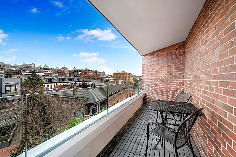 Victoria Regent Waterfront Hotel & Suites