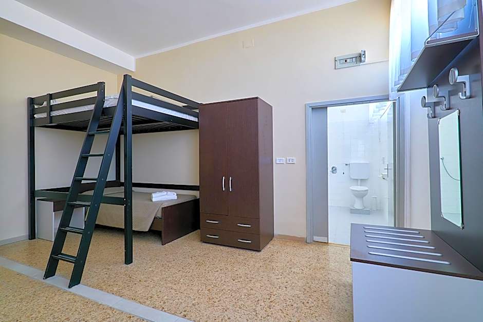 Soleē, Family Holidays & Hostelling