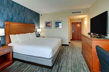 Deluxe King Room - High Floor