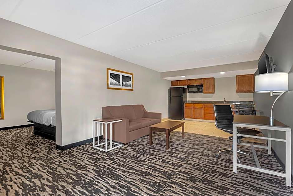 Quality Inn & Suites Easley - Greenville