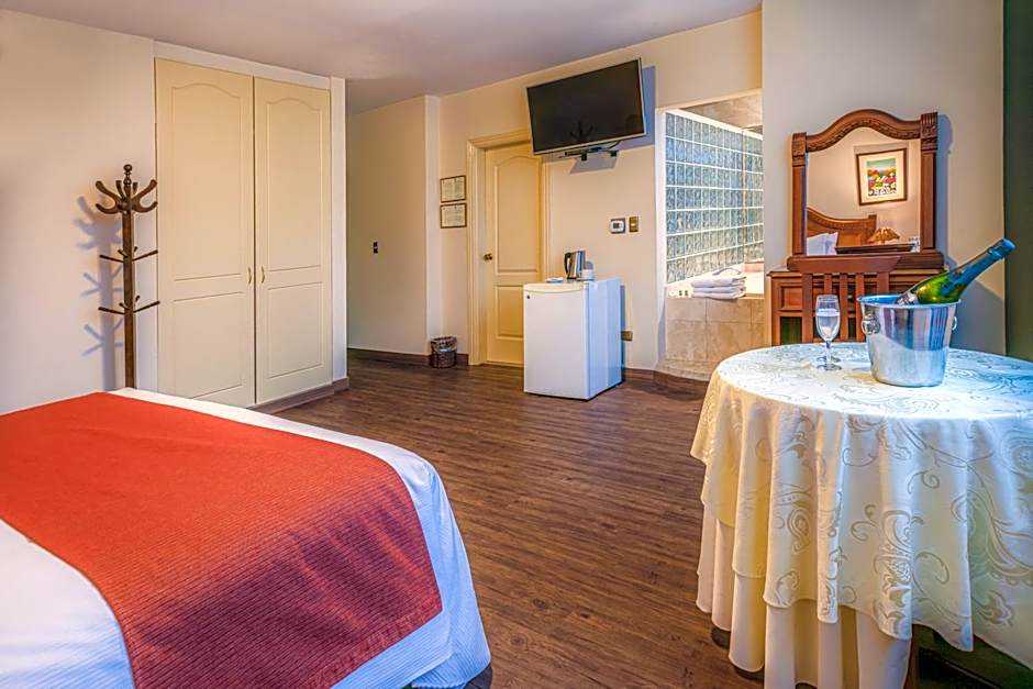 Miraflores Colon Hotel