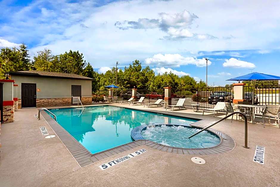 Best Western Carthage Inn & Suites