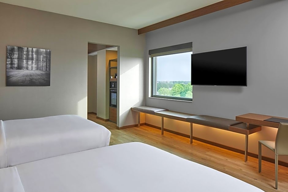 AC Hotel by Marriott Atlanta Airport Gateway