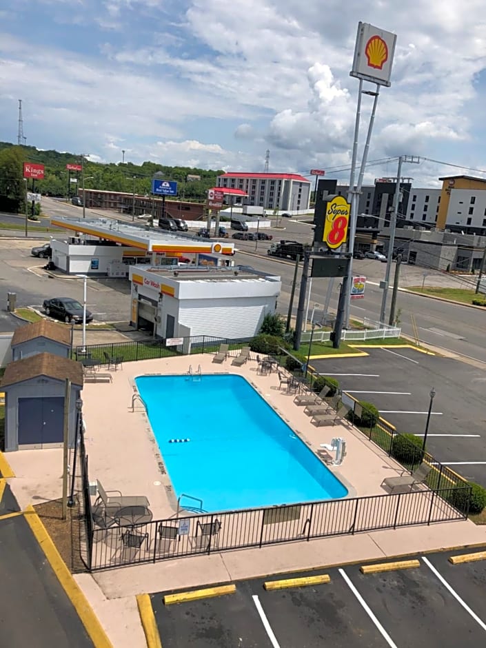 Super 8 by Wyndham Nashville Downtown