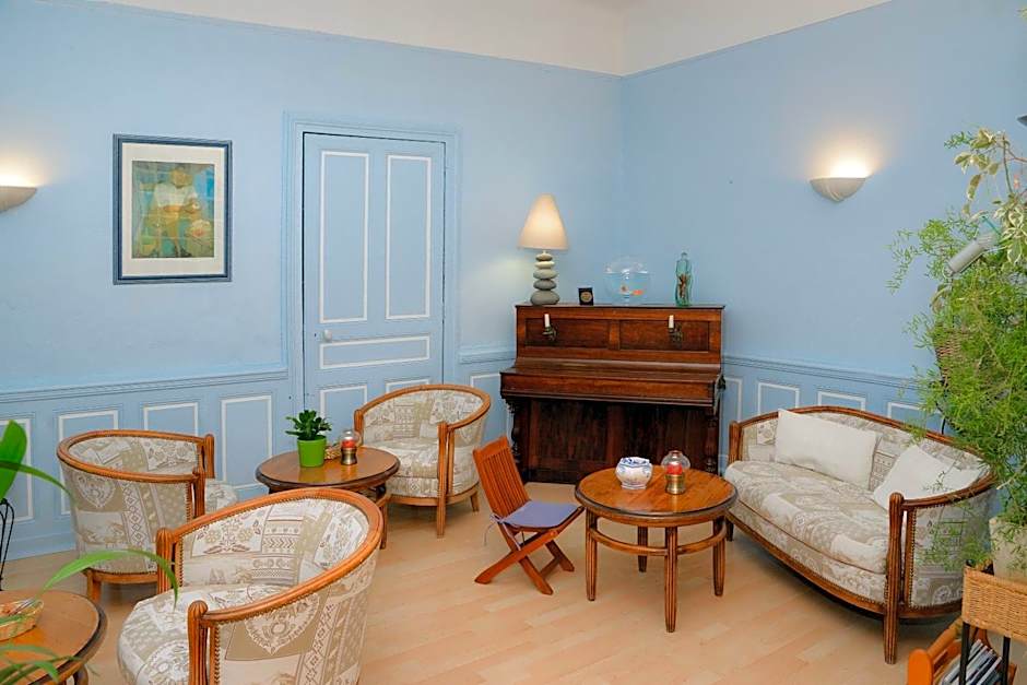 Logis Hôtel et Restaurant du Dauphin