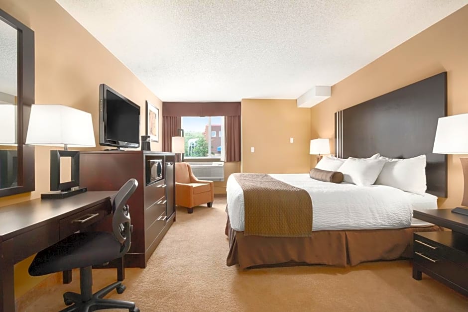 Days Inn by Wyndham Calgary Northwest