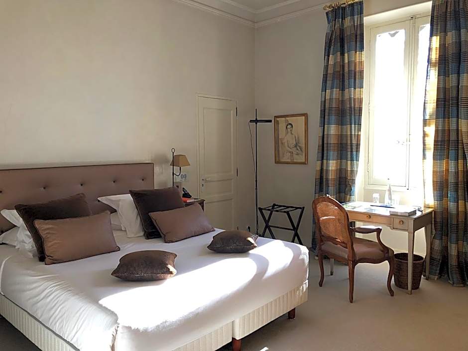 Hotel Château Des Alpilles