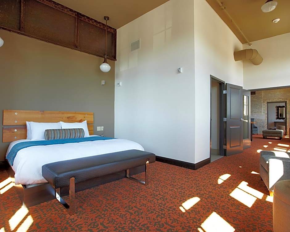 Brewhouse Inn And Suites