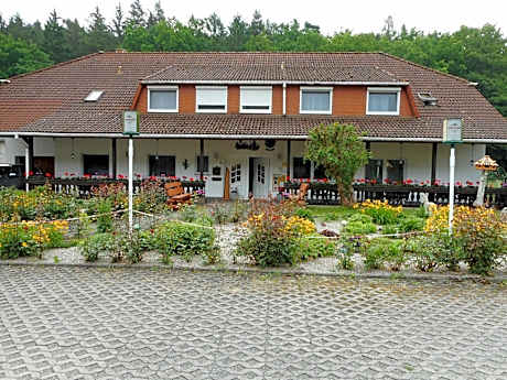 Land-Hotel Am Wald Garni