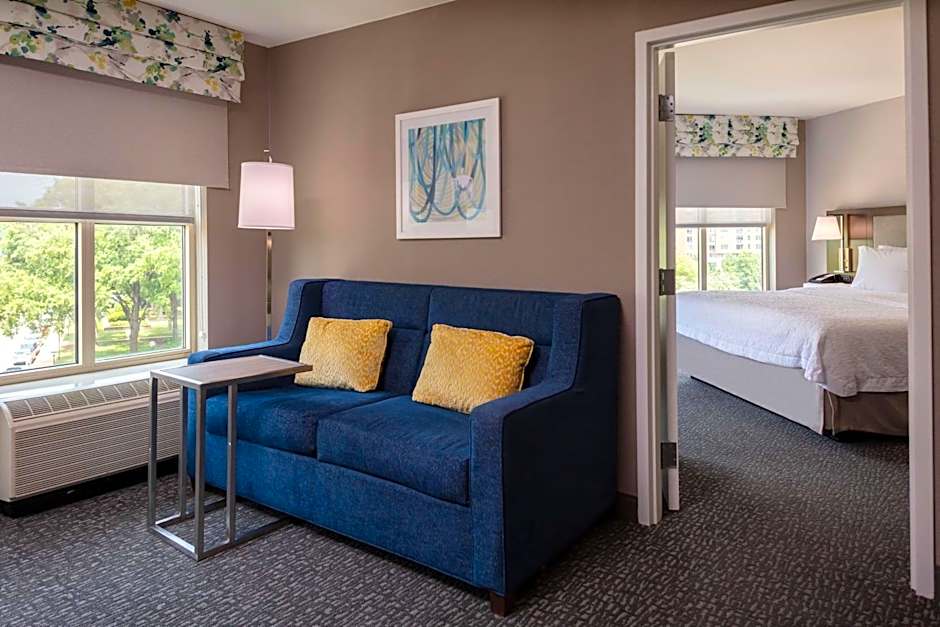 Hampton Inn By Hilton & Suites Arlington Crystal City DCA