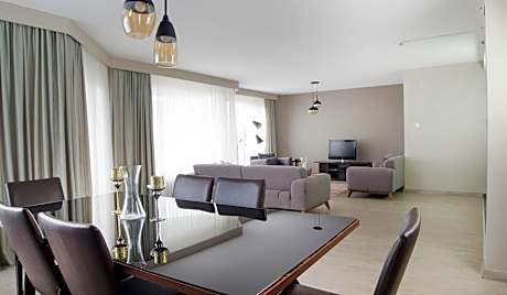 3 Bedroom Deluxe Apartment