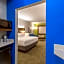 Holiday Inn Express & Suites San Marcos South