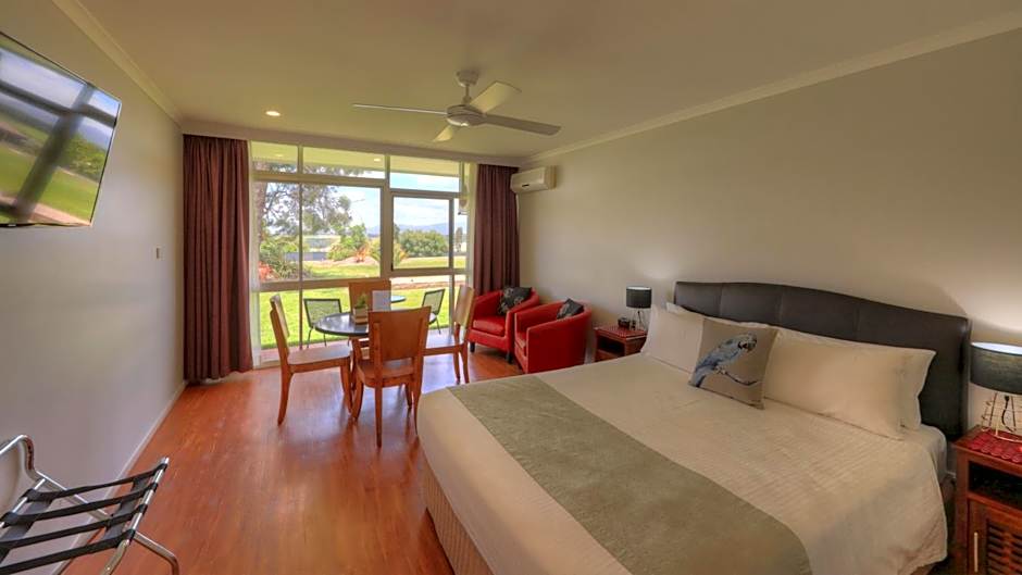 Photo 1 of 6 of Executive Suite