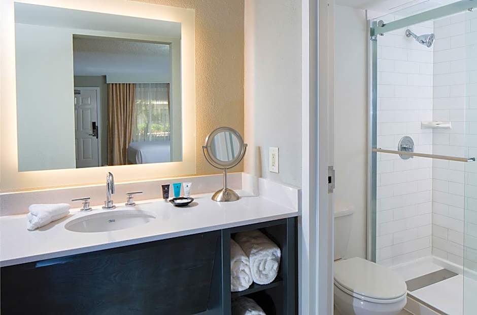 Crowne Plaza Melbourne-Oceanfront By IHG