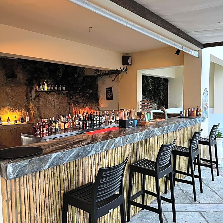 Kanapitsa Mare Hotel