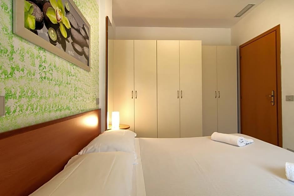 Photo 1 of 1 of PREMIUM WITH 5 PERSONS OCCUPANCY
