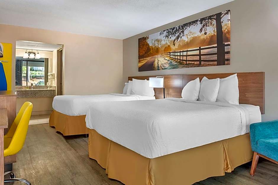 Days Inn & Suites by Wyndham Rocky Mount Golden East