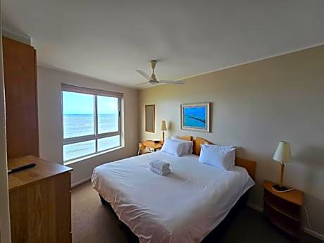 Family Room with Sea View