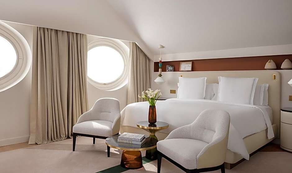 Photo 1 of 6 of Designer 1 King Bed Suite