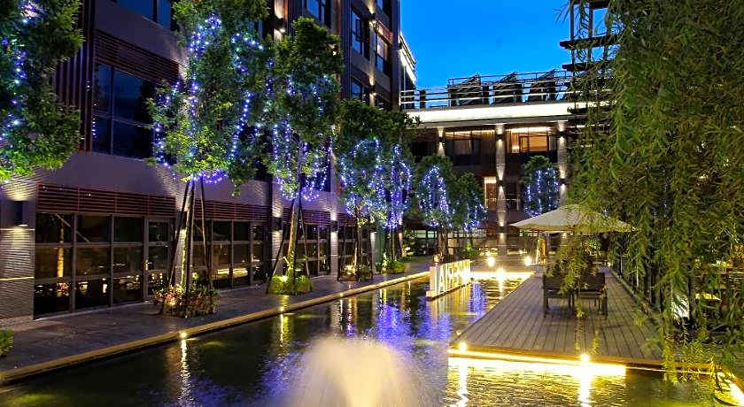 Imperial Dynasty Exquisite Hotel