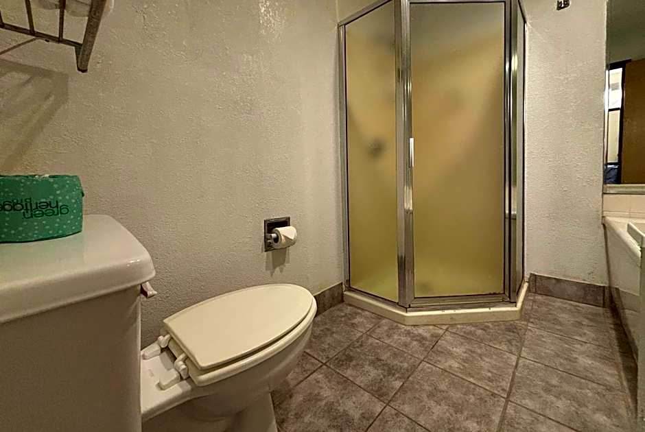 Super 8 by Wyndham Metropolis