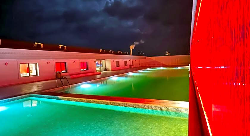 MQ Hotel Suites & SPA