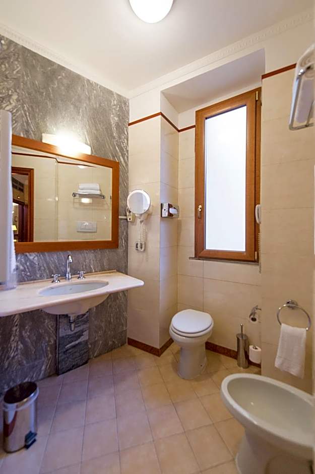 Diana Park Hotel