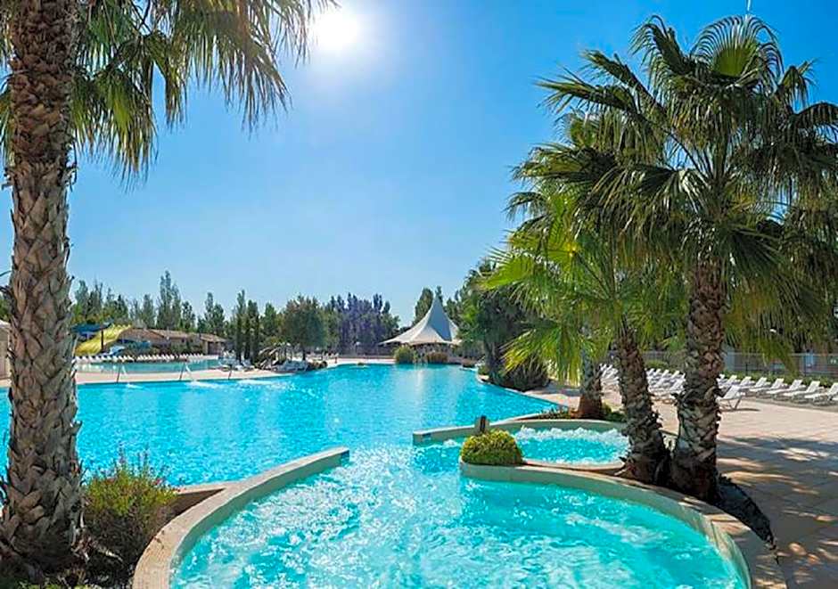 Camping La Carabasse Vias-Plage-T4 Climatisé,Tout confort, Emplacement calme !