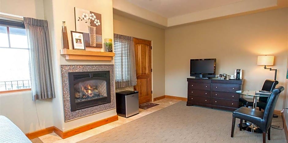 Columbia Cliff Villas