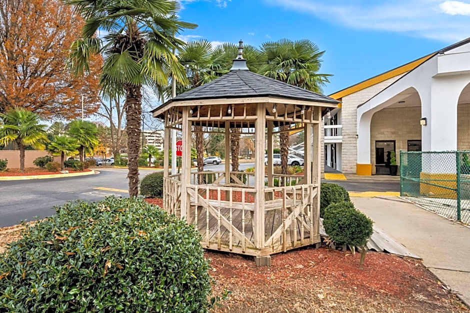 Days Inn by Wyndham Raleigh Midtown