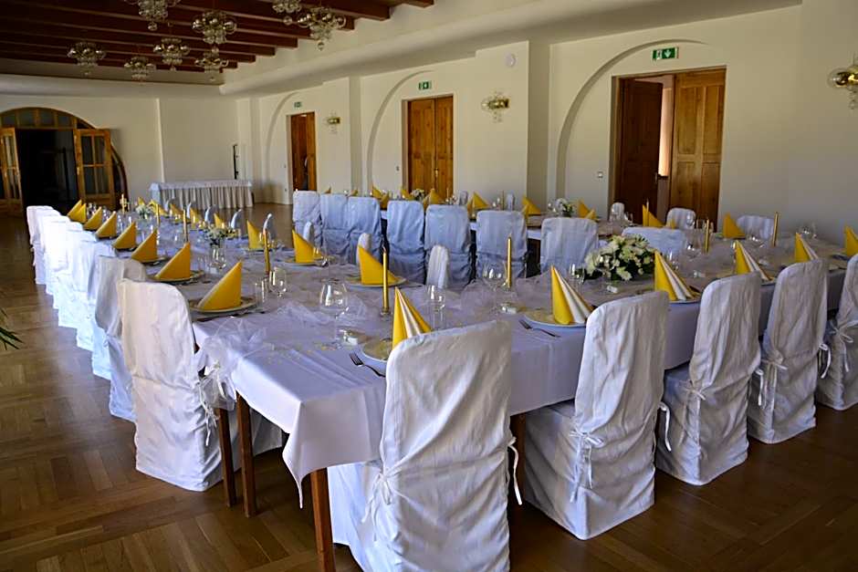 Hotel Zámek Velká Bystřice