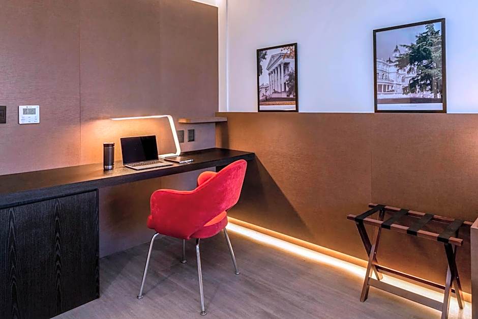 Dazzler by Wyndham La Plata