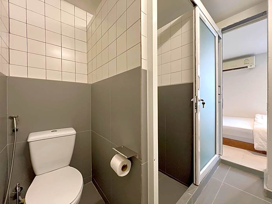 Chatel Samyan - Self check-in