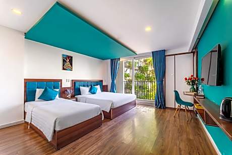 Family Room with Sea View