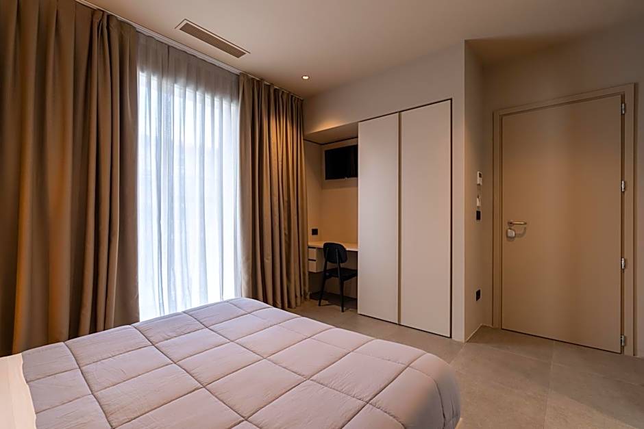 Amare Suite & Apartments