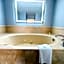 Mystic River Hotel & Suites