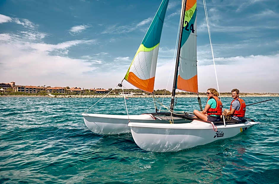 ROBINSON Cyprus