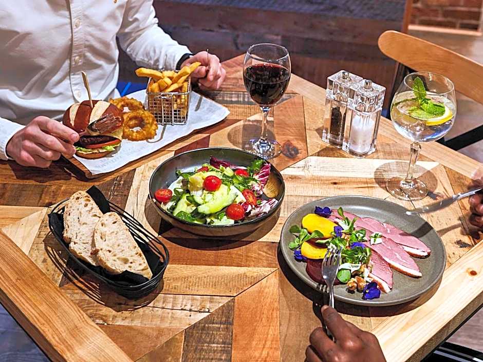 Novotel Wolverhampton City Centre