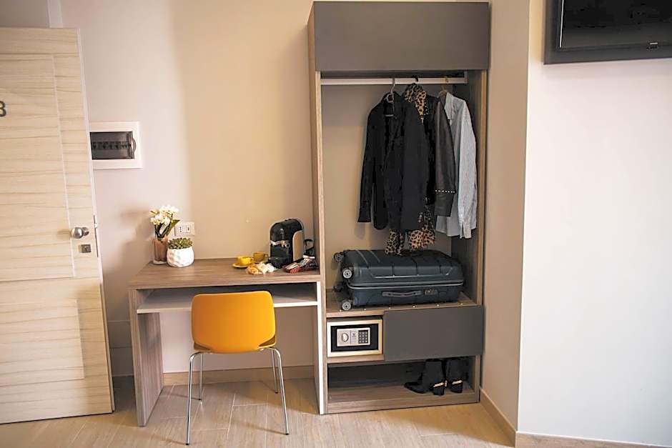 YEASY smart rooms Cefalù