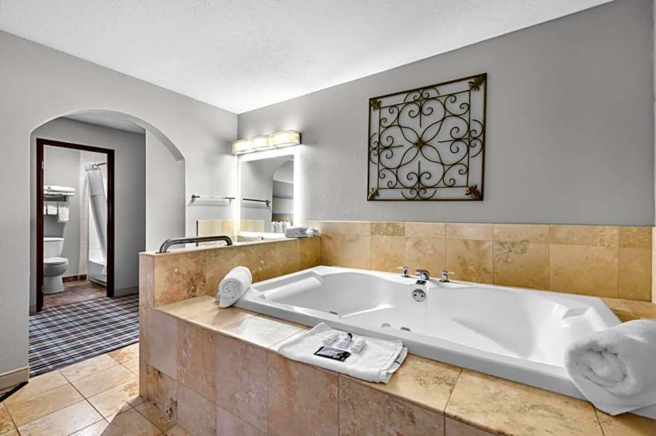 AmericInn by Wyndham Delafield