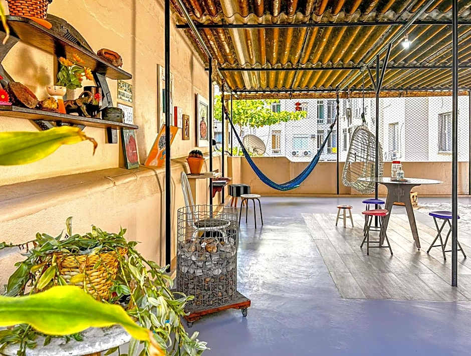 Otimo apto a 350m da praia de Copacabana RJ