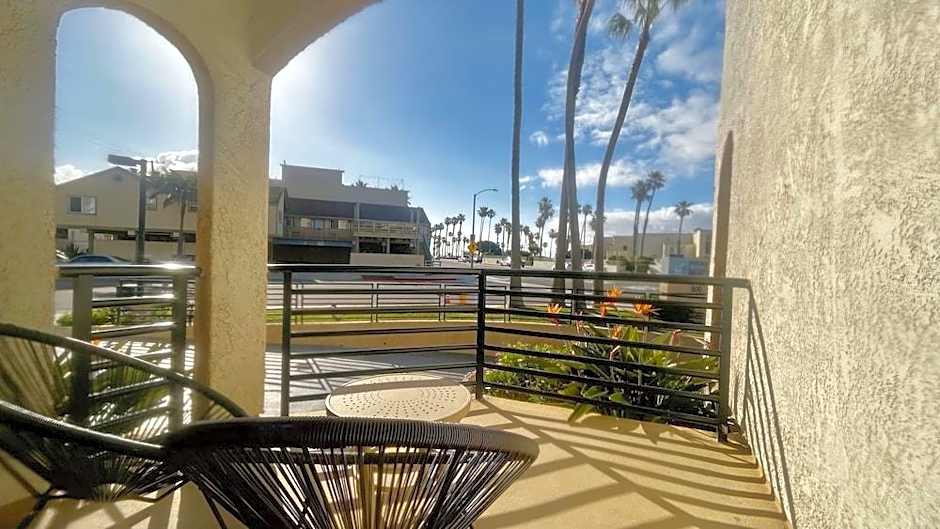 HUNTINGTON BEACH INN