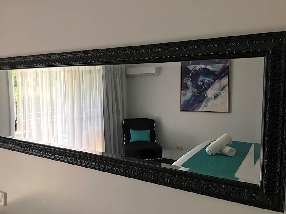 Photo 1 of 10 of 1 Bedroom Suite, Water View