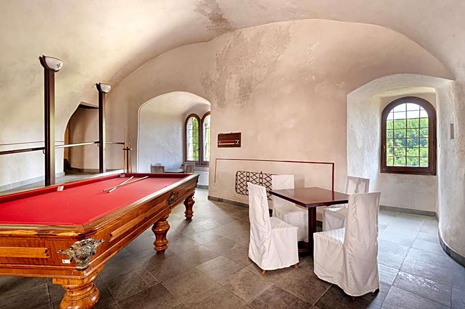 Castello Di Compiano Hotel Relais Museum