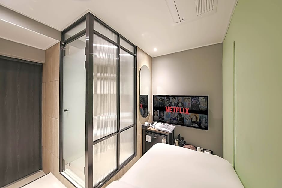 Jecheon The Wall Hotel